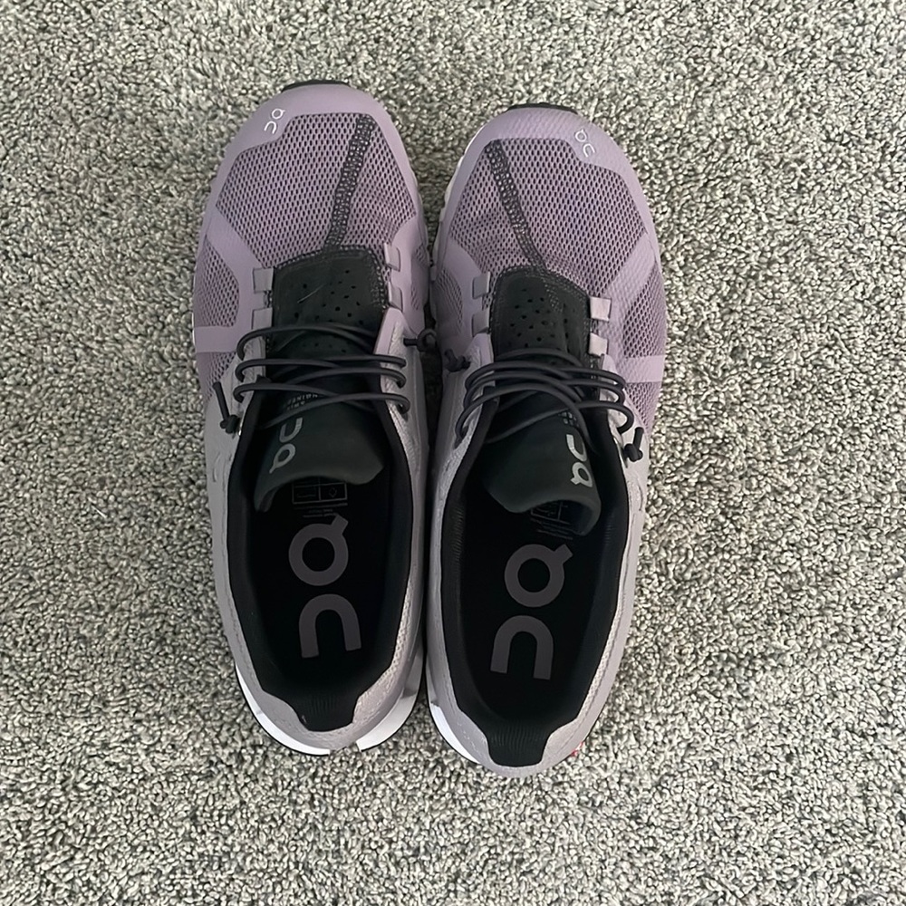 On Cloud 5 Running Shoes Sneakers Purple Sz 7.5 Women’s